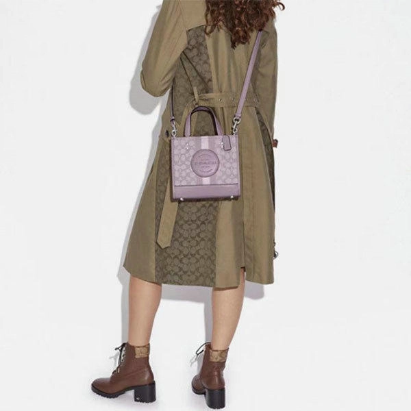 COACH Dempsey Tote 22 經典托特包