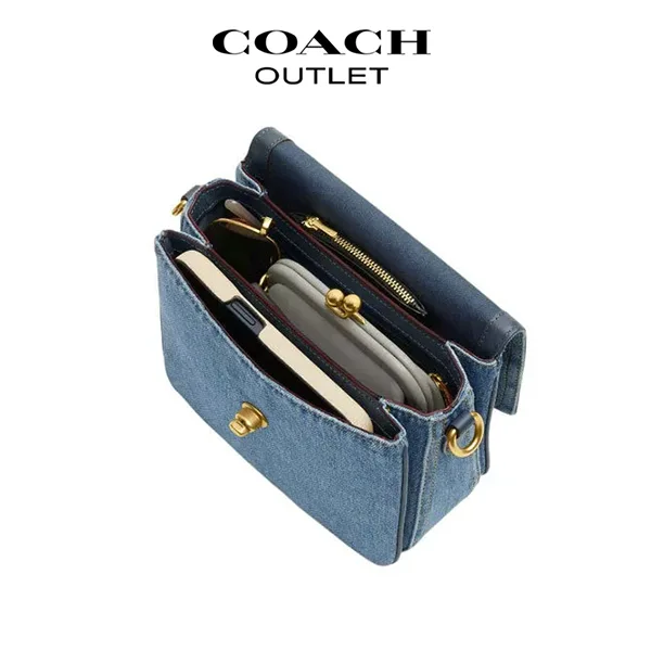 COACH Cassie 斜背包