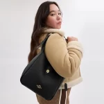 COACH Hadley 25 肩背包